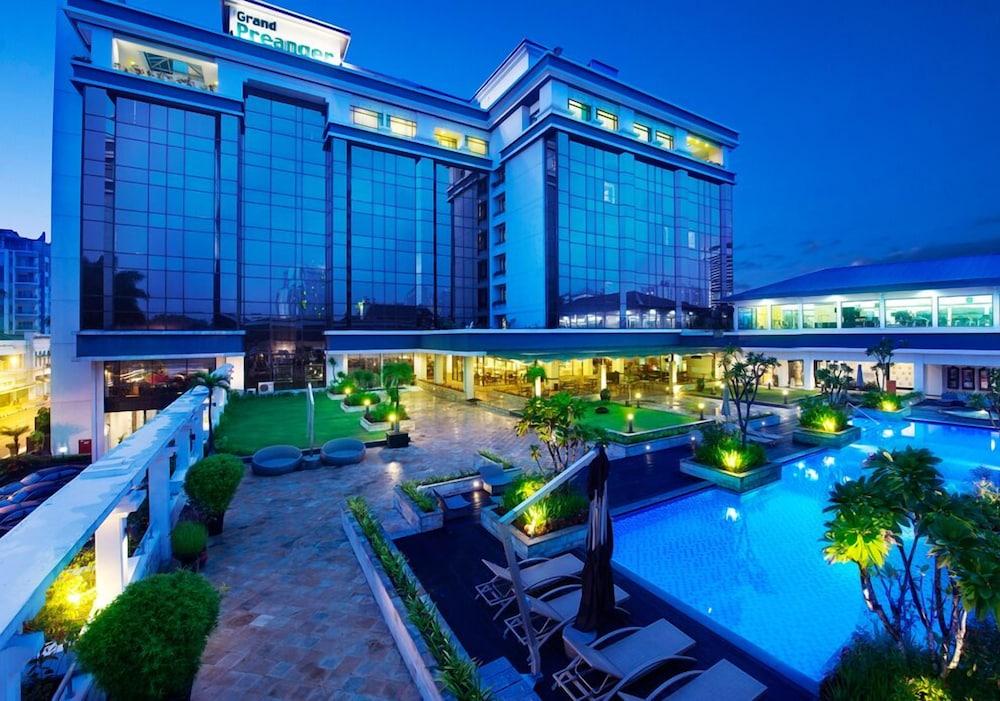 Grand Hotel Preanger Bandung Esterno foto