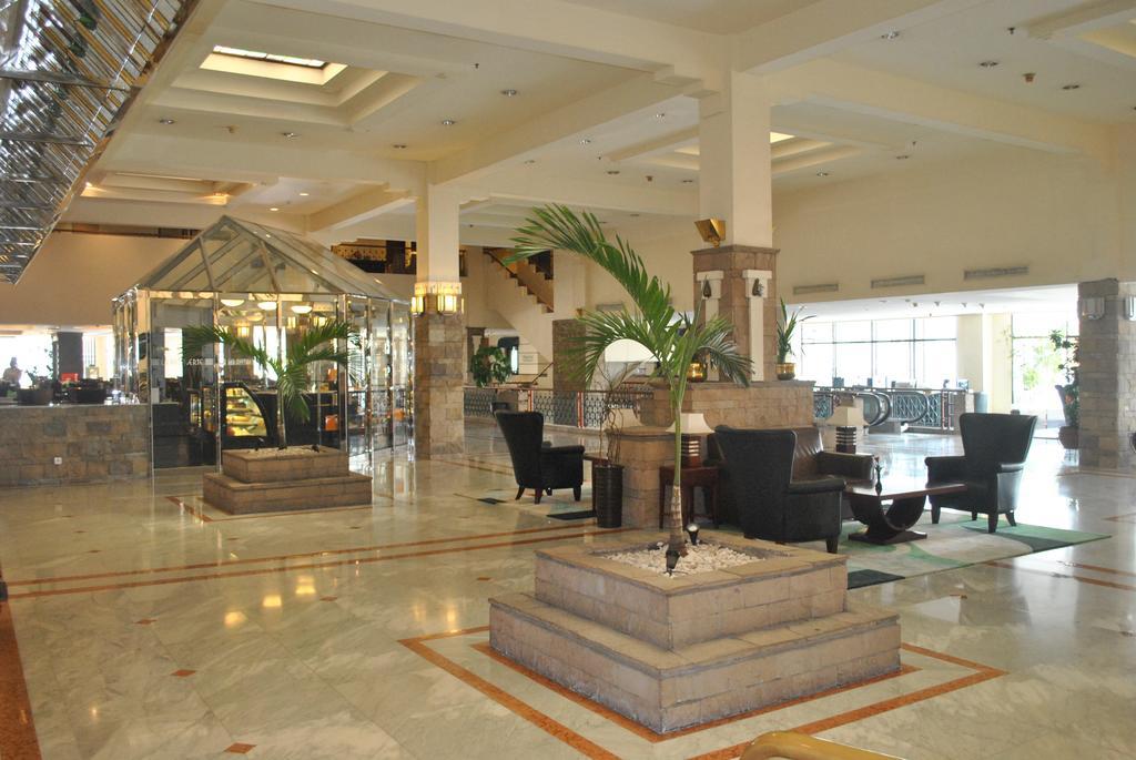 Grand Hotel Preanger Bandung Esterno foto