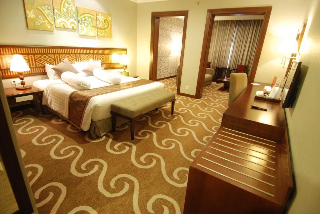 Grand Hotel Preanger Bandung Esterno foto
